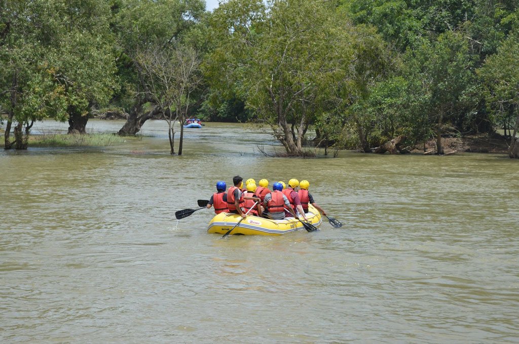 Barapole-river-rafting